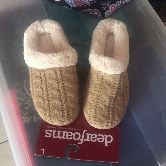 New Dearfoams Slippers - Picture 4 of 4